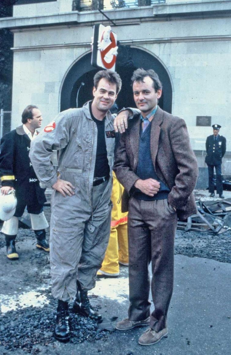 Дэн Эйкройд и Билл Мюррей на съёмках фильма "Охотники за привидениями", 1984 год