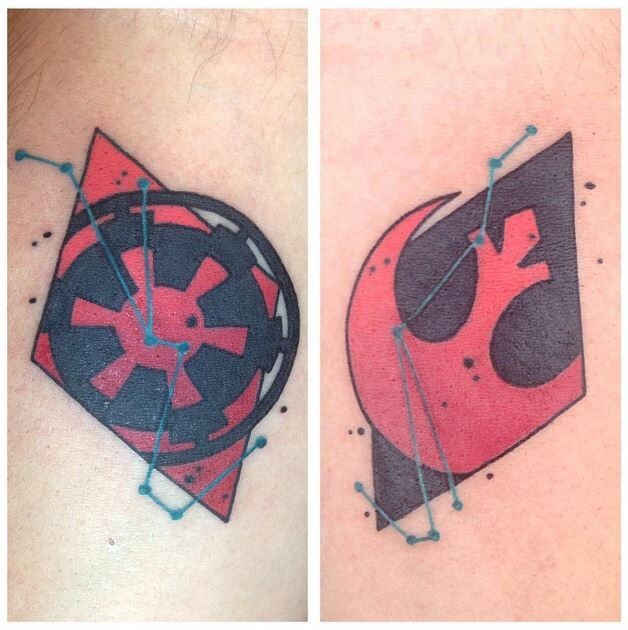 3. Классическую татуировку по "Звёздным войнам" делает ещё более крутой необычный дизайн
