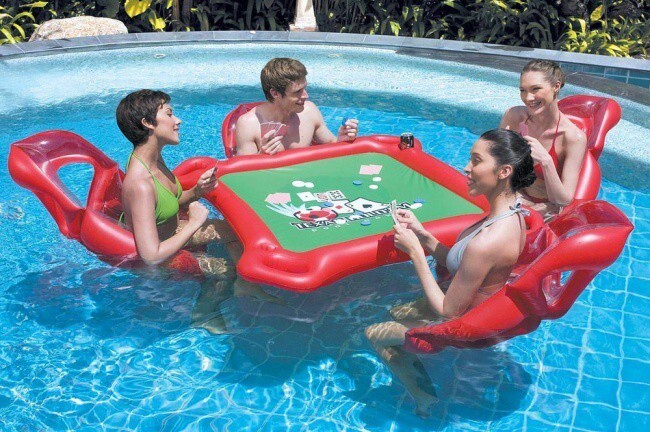 Плавающий стол для покера