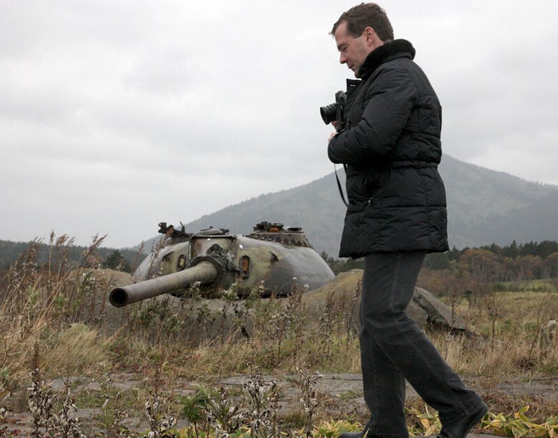 Япония назвала неприемлемыми планы Медведева посетить Курилы 