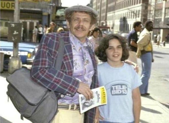 Бен Стиллер и его отец Джерри Стиллер только что вышли с бродвейского спектакля, 1978