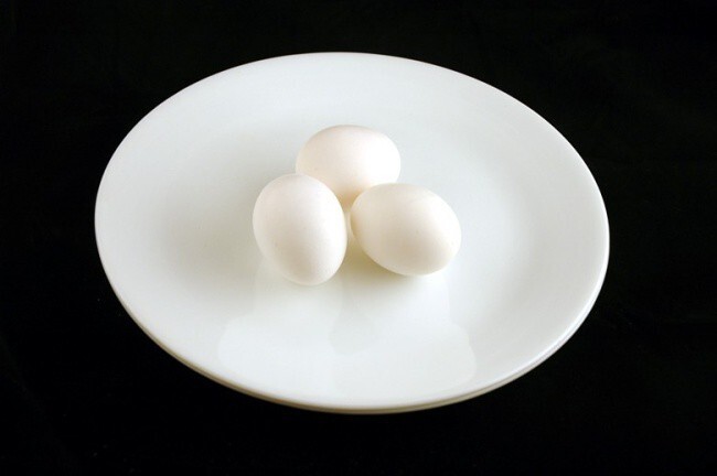 Отварные куриные яйца — 150 г