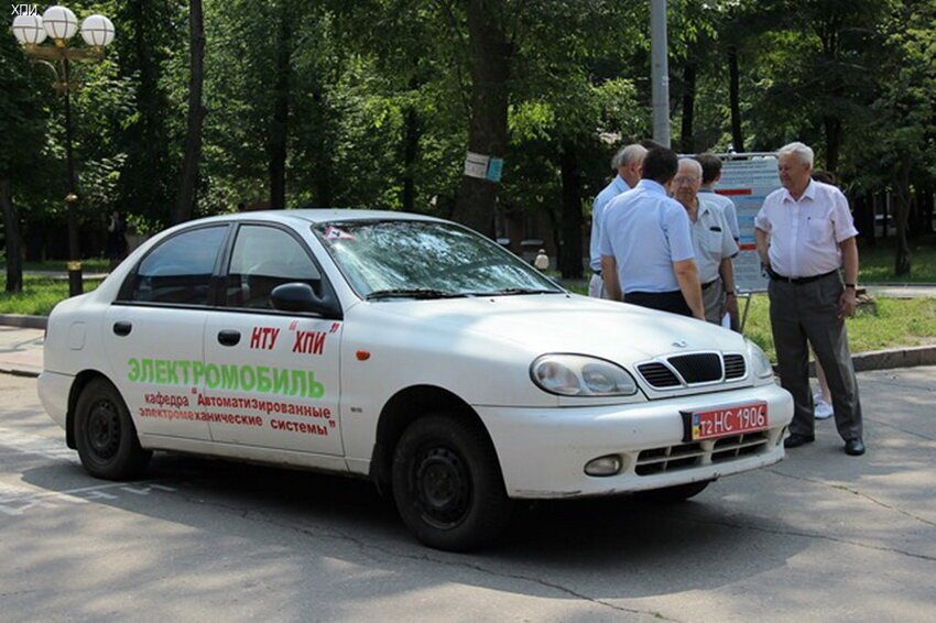 Харьковские ученые представили электромобиль