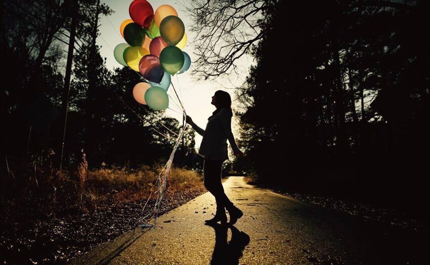 Девушка с воздушными шариками 