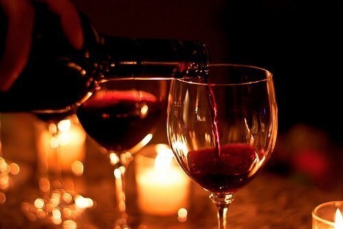 А если нет сил ждать, выдерживая вина в бутылках месяцами, попробуйте домашнее вино быстрого приготовления