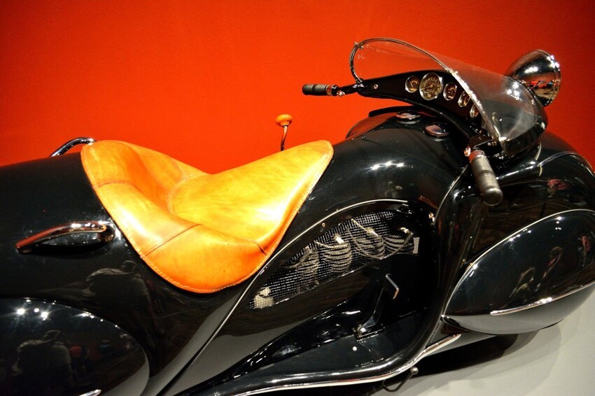 Футуристичный концепт мотоцикла образца 1934 года 