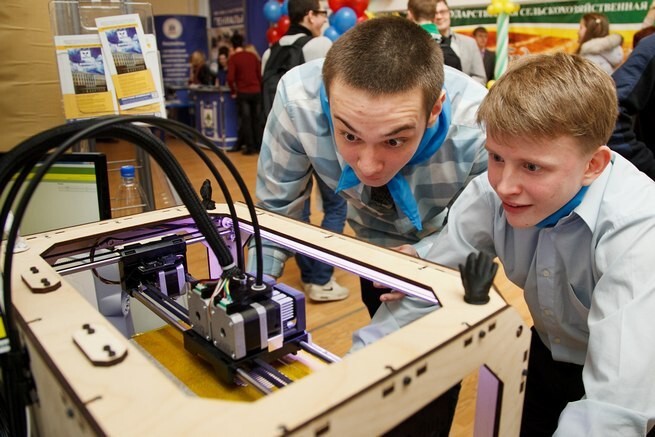 Минобр обяжет школьников работать с 3-D принтером