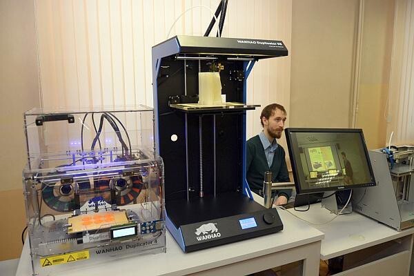 Минобр обяжет школьников работать с 3-D принтером