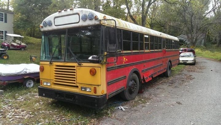 Так выглядел этот 12-метровый школьный автобус 1995 года выпуска