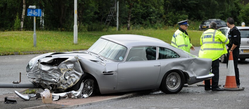 В Великобритании разбили редкий Aston Martin DB5