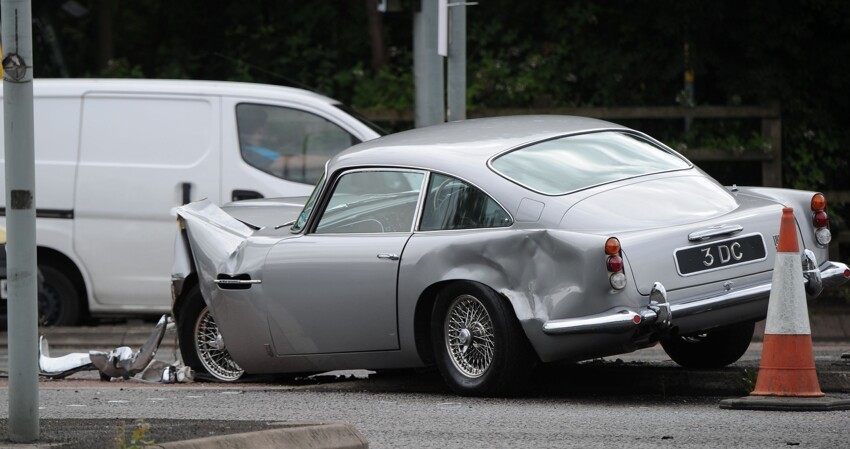 В Великобритании разбили редкий Aston Martin DB5