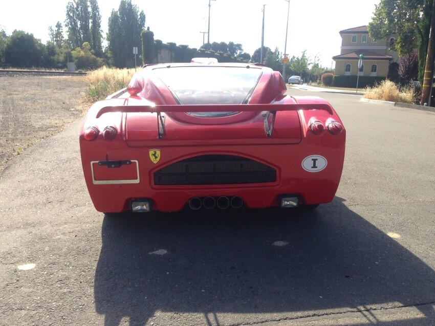 Ужасная реплика Ferrari Enzo 