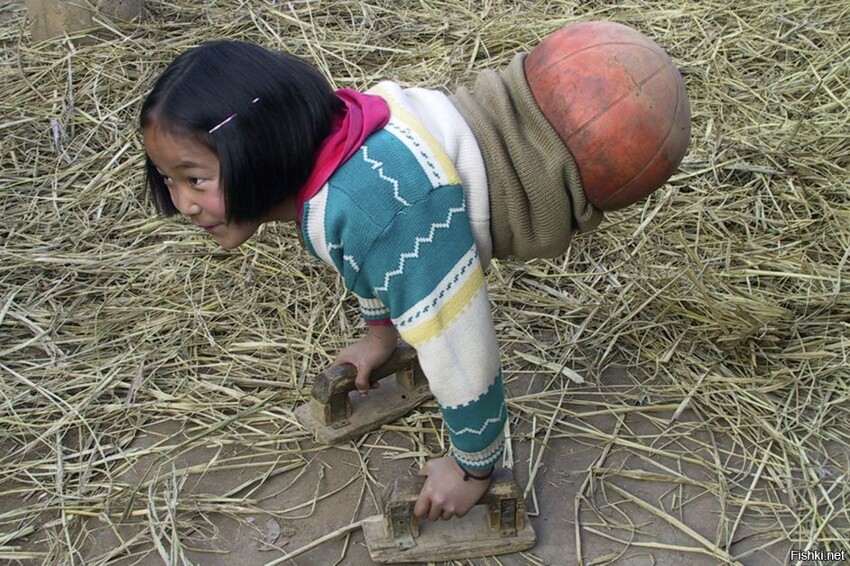 То ли девочка, а то ли баскетбольный мяч