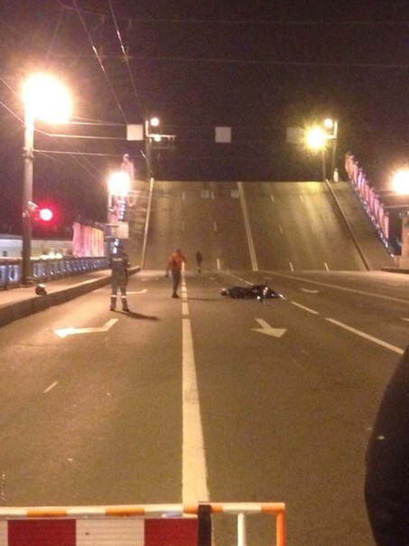 В Петербурге мотоциклист перепрыгнул Дворцовый мост в начале разводки