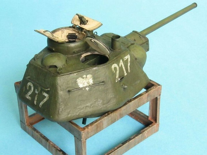 Реалистичная модель танка T-34/76