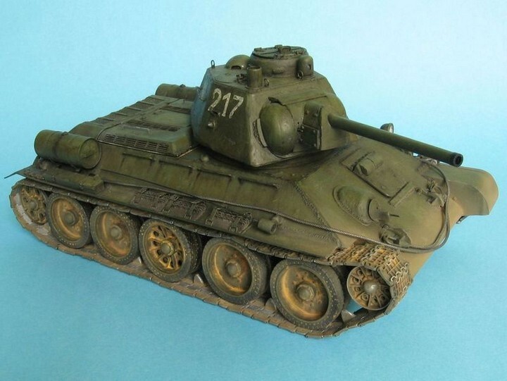 Реалистичная модель танка T-34/76