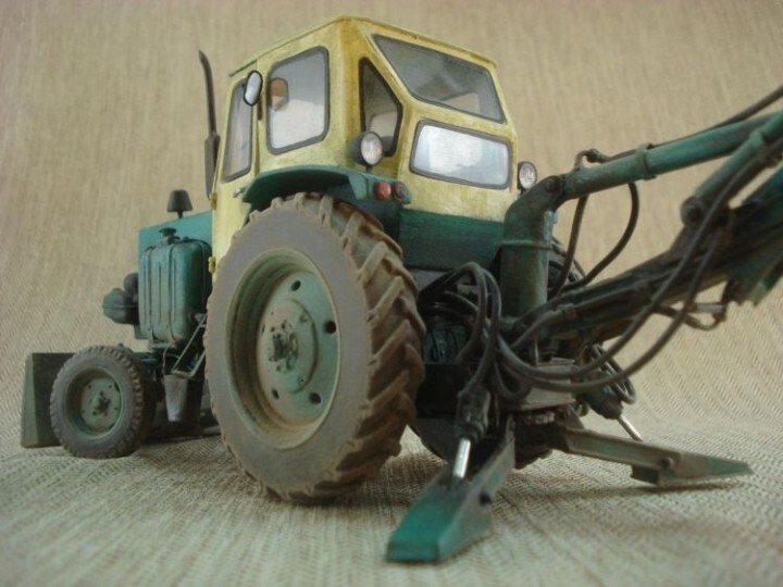 Реалистичная модель трактора из бумаги