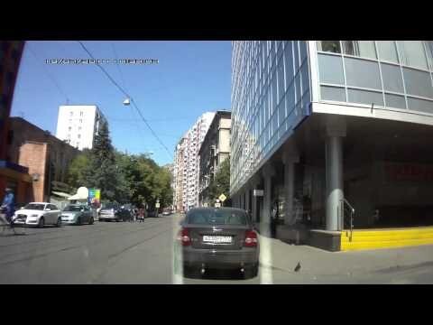 Придурок ударил велосипедиста дверью г.Москва  