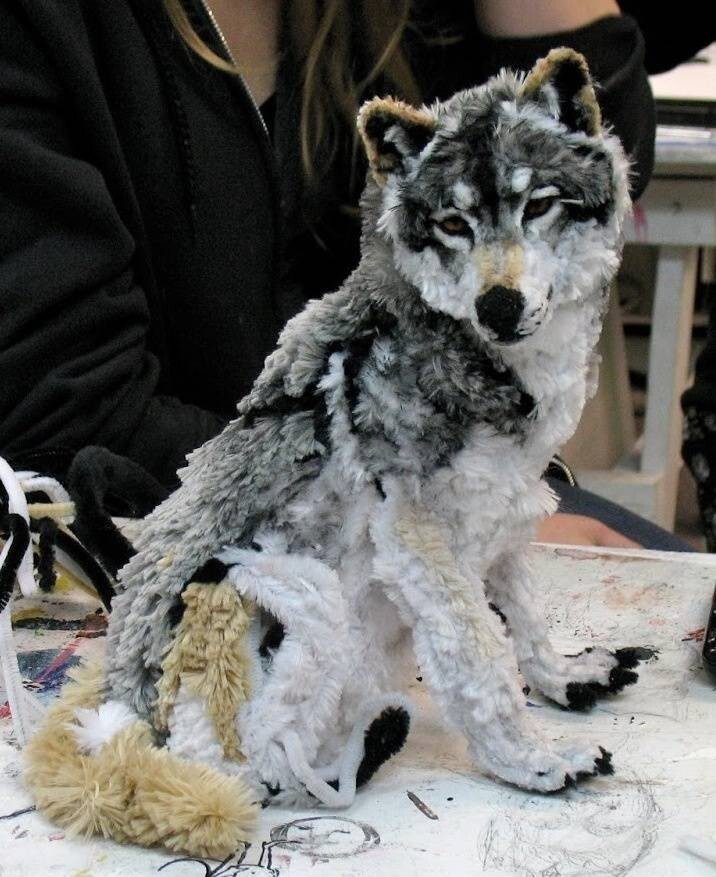 17. Волк, сделанный из обычных кухонных ершиков