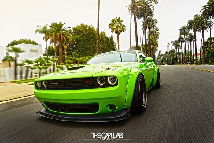 Шоу-кар Dodge Challenger по прозвищу "Халк"