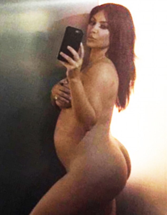 Обнаженная беременная Ким Кардашьян