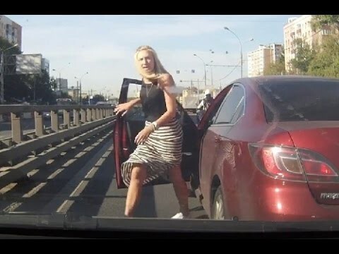 Женщины за рулём  