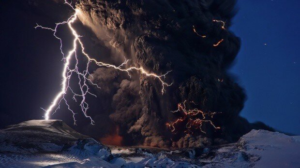 Извержение вулкана в Исландии.