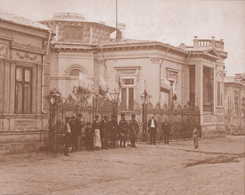 Ф. Душек. Великий князь Николай Николаевич, главнокомандующий Дунайской армией, перед главным штабом в Плоешти, июнь 1877: