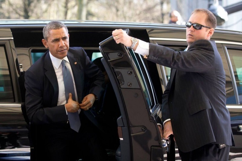 Дверь в автомобиле Обамы.