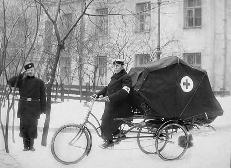 Велокарета скорой помощи, начало XX века.
