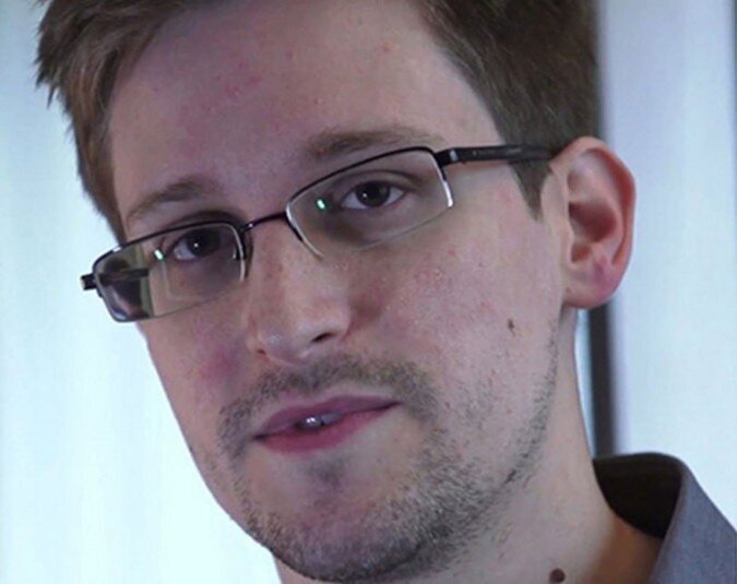 Эдвард Сноуден остается в России