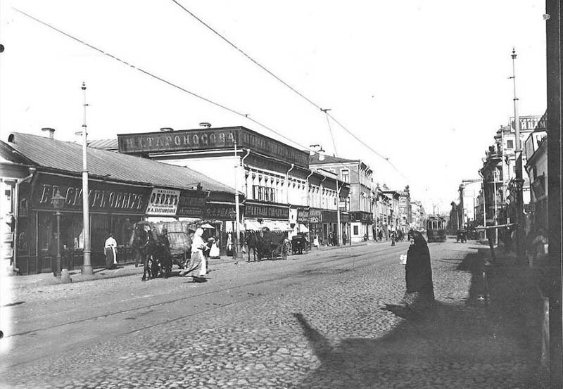 Вид на Арбат от церкви Троицы. Фото 1910 года.