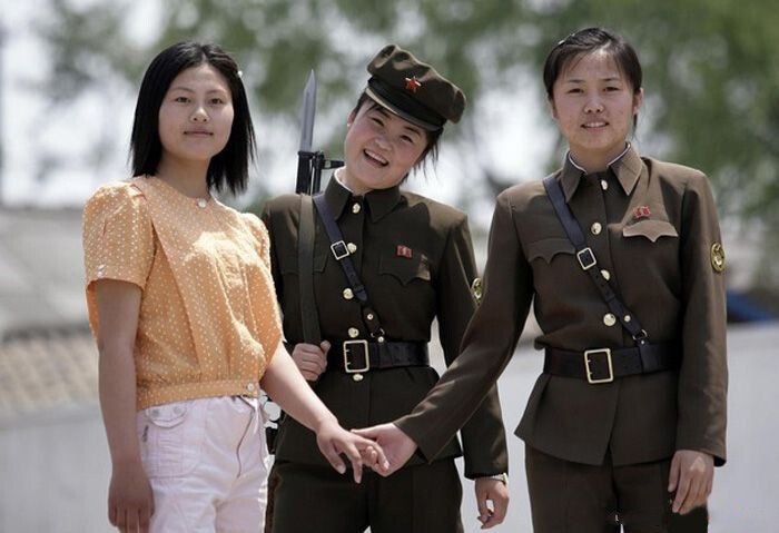 Невероятно! В Корее есть "Отряд удовольствий" Ким Чен Ын
