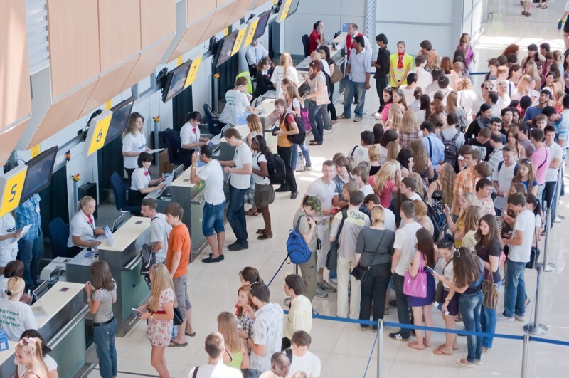 Огромная эмиграция из Украины люди не могут так жить! 