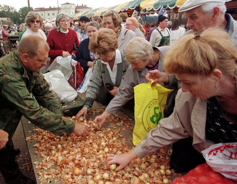 Как россияне переживали экономический кризис 1998 года