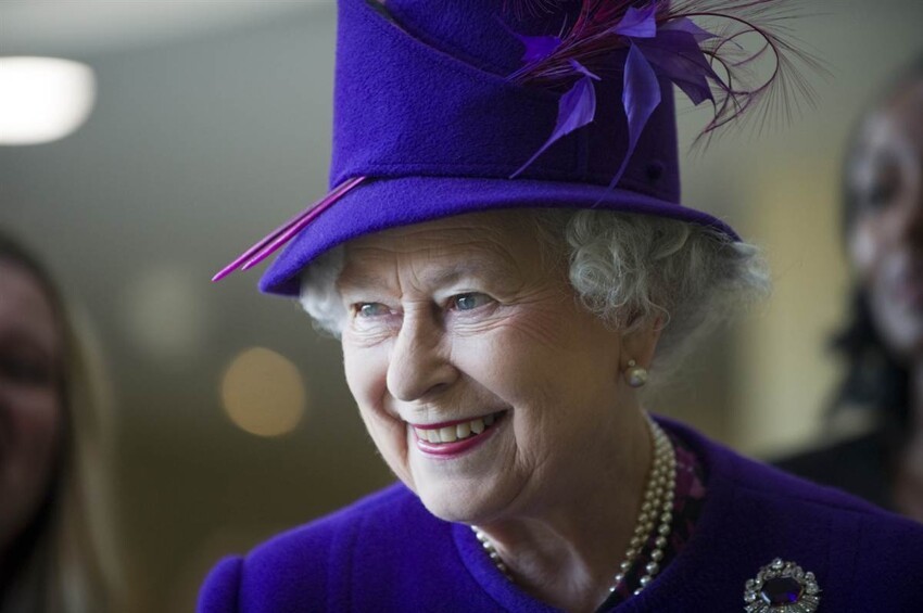 Королева Елизавета II - 63 года монархии в шляпах