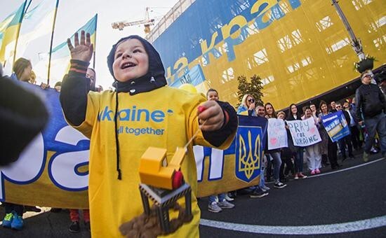 Fitch понизило рейтинг Украины до уровня "дефолт неизбежен"