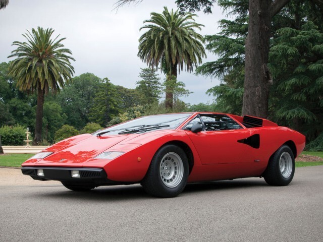 И ещё экземпляр.  1977 Lamborghini Countach LP400 