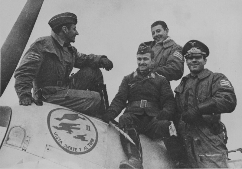 Как называлась эскадрилья. Хайнц Захсенберг. 1936 Советские летчики в Испании. Хайнц Заксенберг летчик. Хайнц Шмидт летчик.