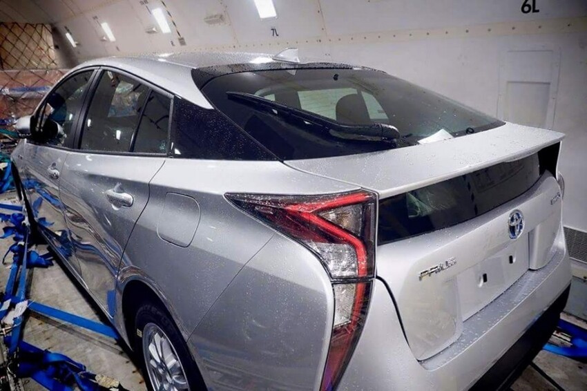 Первые фото нового Toyota Prius