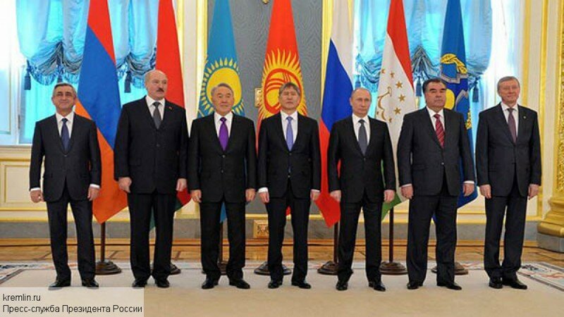 Путин предложил дедолларизацию, в рамках СНГ.