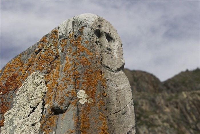 Каменные памятники в горах Улытау