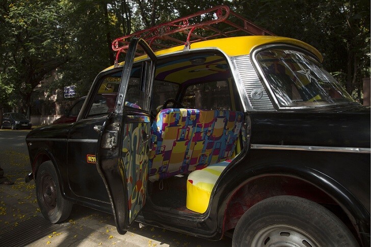 Как таксисты привлекают клиентов в Мумбае