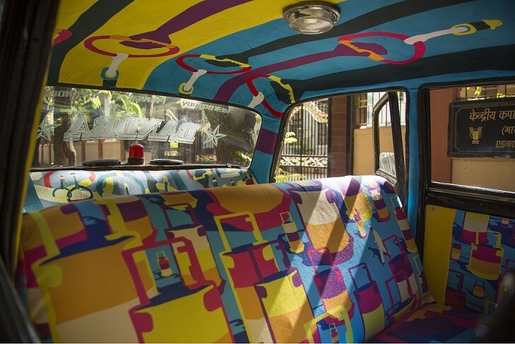 Как таксисты привлекают клиентов в Мумбае