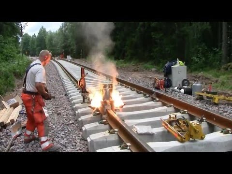 Термитная сварка рельс на железной дороге 