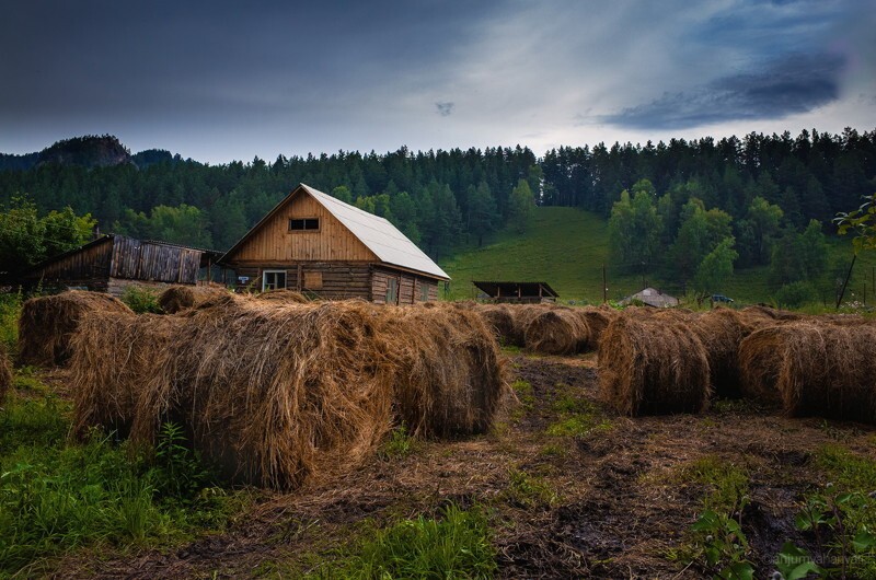 1. Село Чемал, Алтай, Россия.