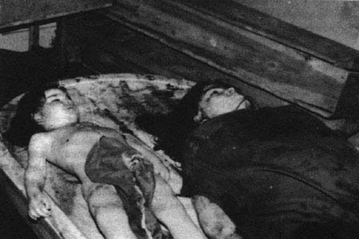 Фото № 3. Трупы в морге.