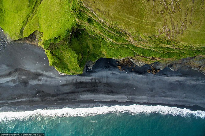 Блек Бич — наверное, самый легендарный и знаменитый пляж, из всех, что покрыты вулканическим, черным песком.