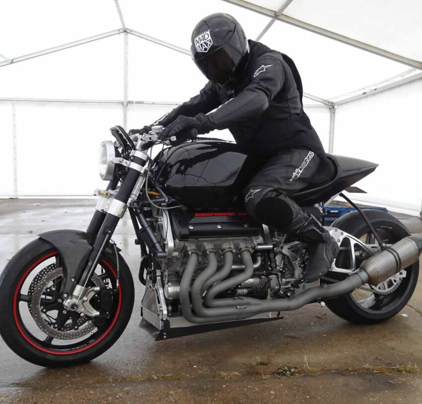 Мотоцикл Eisenberg с двигателем V8 