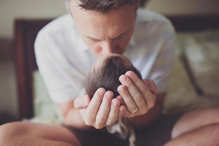 Родители устроили фотоссесию, чтобы показать свою любовь к дочери